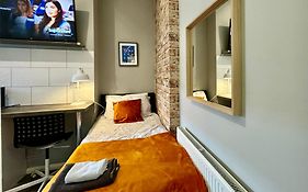 Limpenny Studio - Cityscape Cozy Corner
